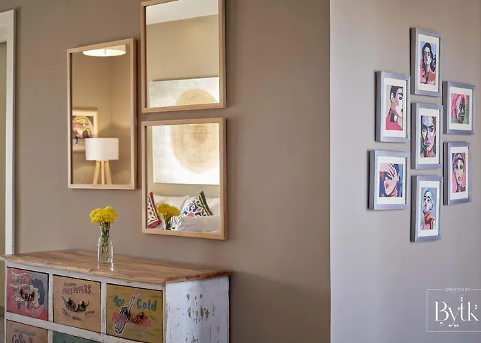 Bytk - La Galeria Villa